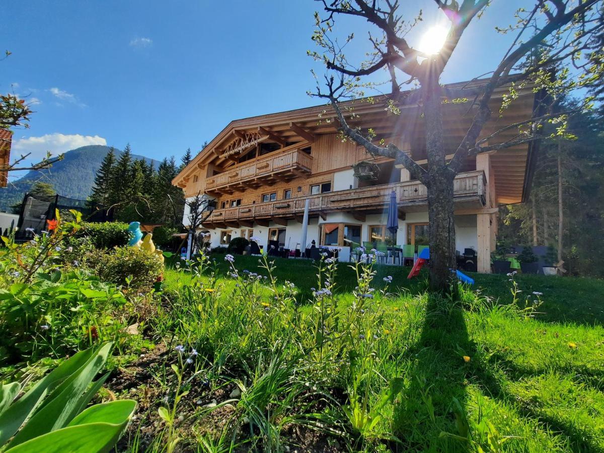 Landhaus Knaus ลอยทัช ภายนอก รูปภาพ